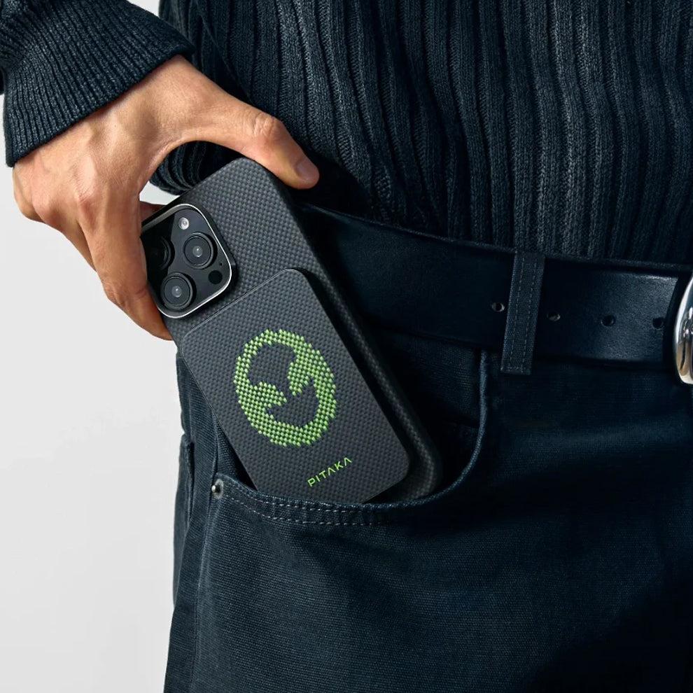 Pitaka Aramid Fiber Magnetic Power Bank - Alien