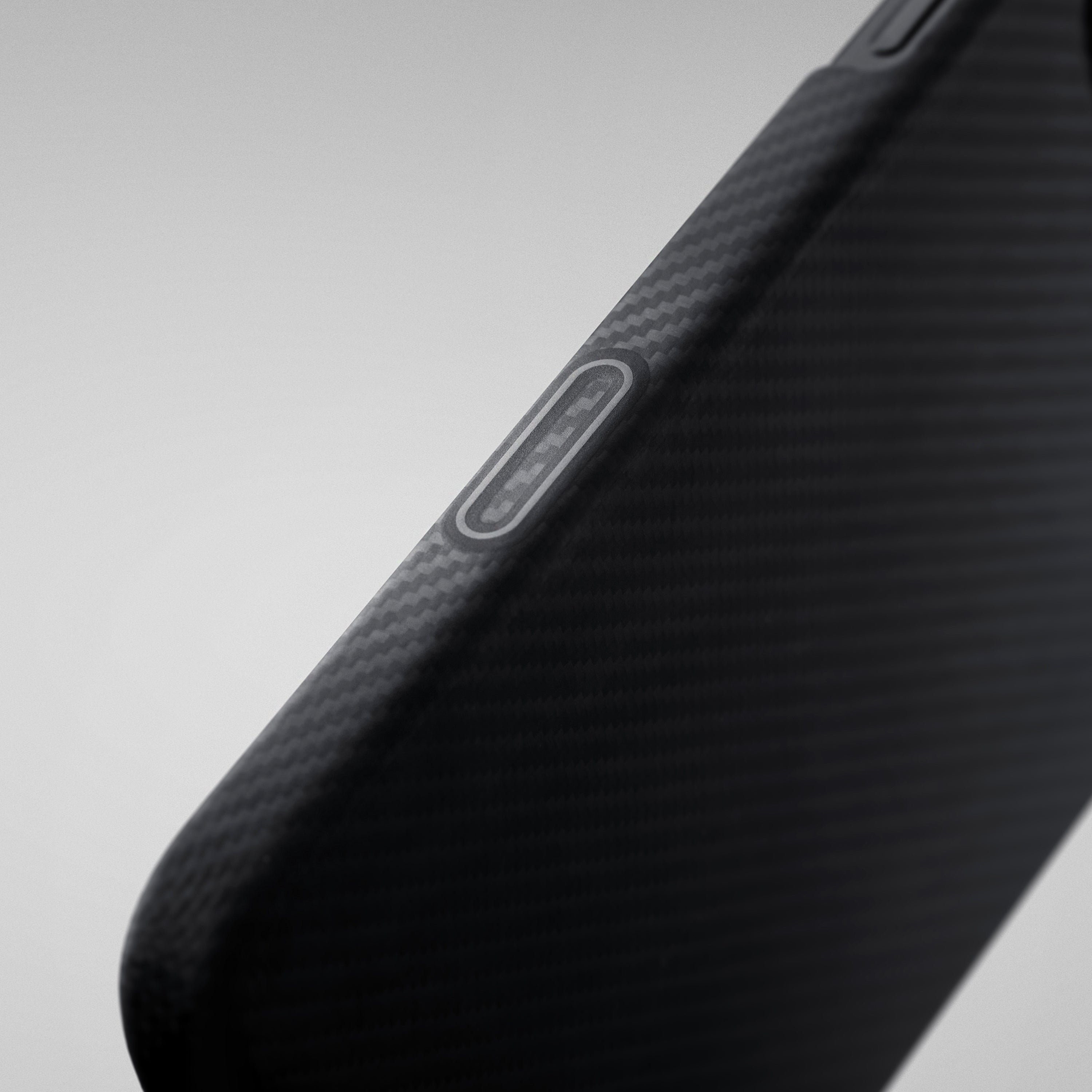 Pitaka Ultra-Slim Case With PitaTap Camera Control for iPhone 17 Series - Black/Gray