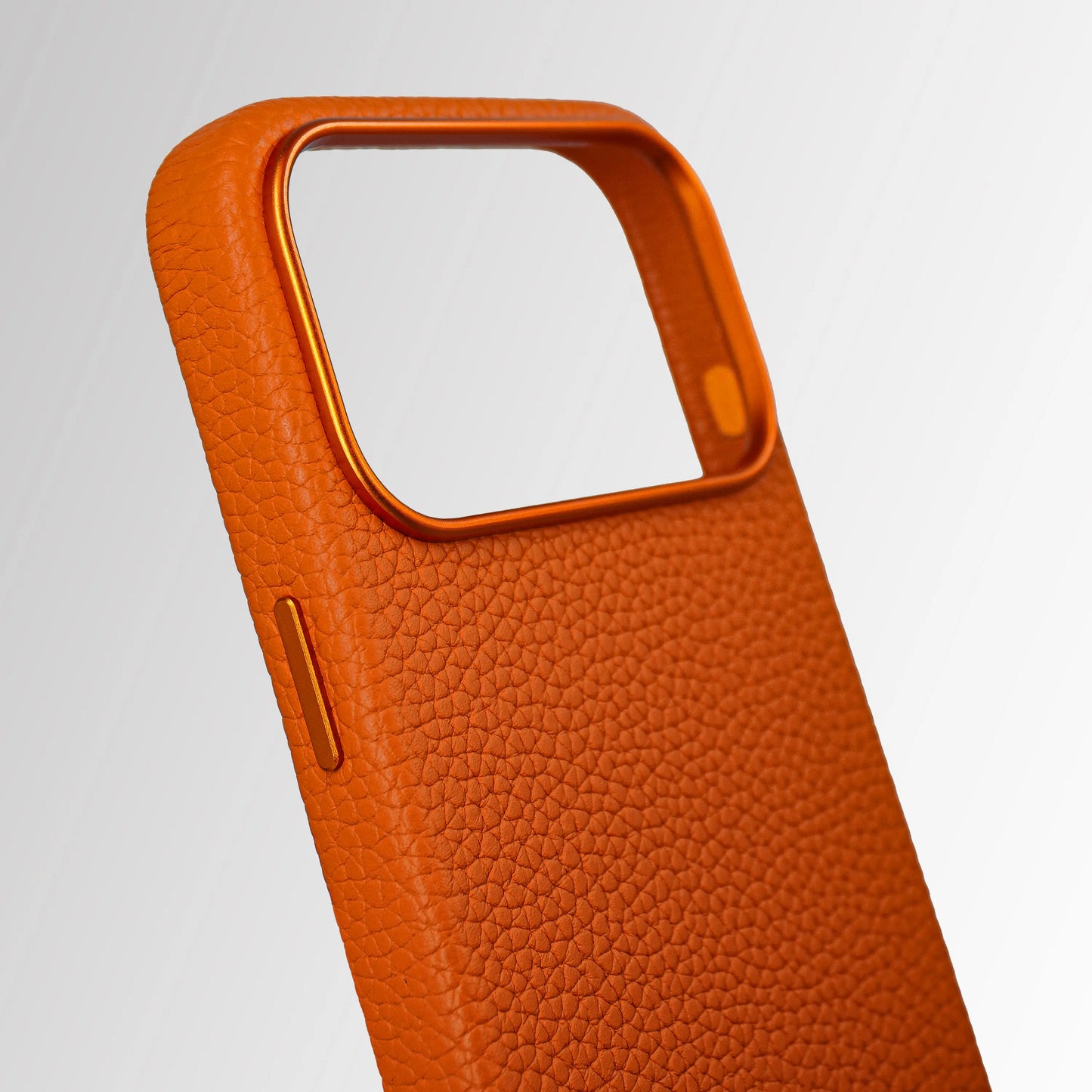 A-Case Genuine Leather Case for iPhone 17 Pro Max - Amur