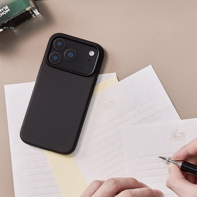 Pitaka Aramid Ultra-Guard Case for iPhone 17 Series - Black/Gray