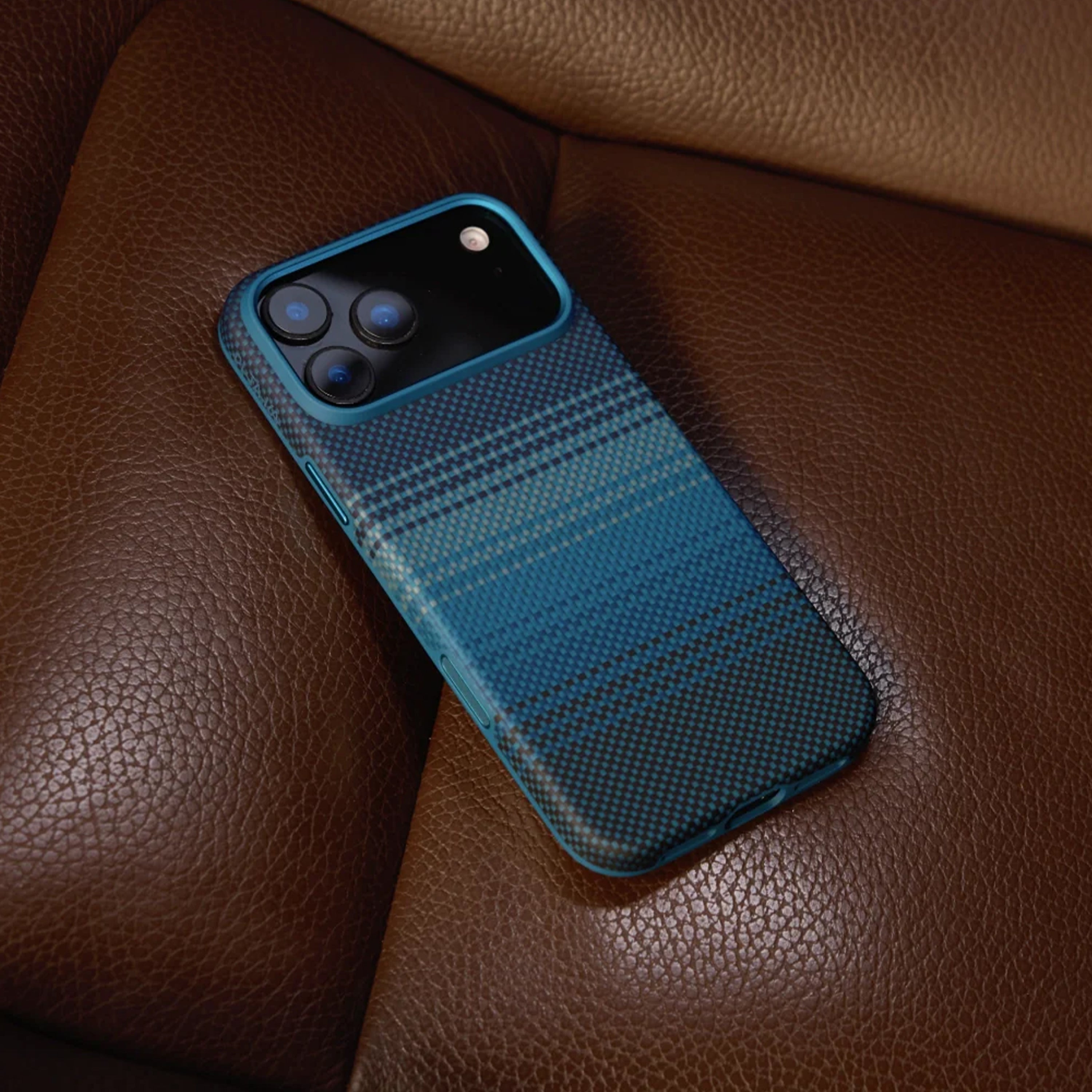 Pitaka Aramid Ultra-Guard Case for iPhone 17 Series - Moonrise