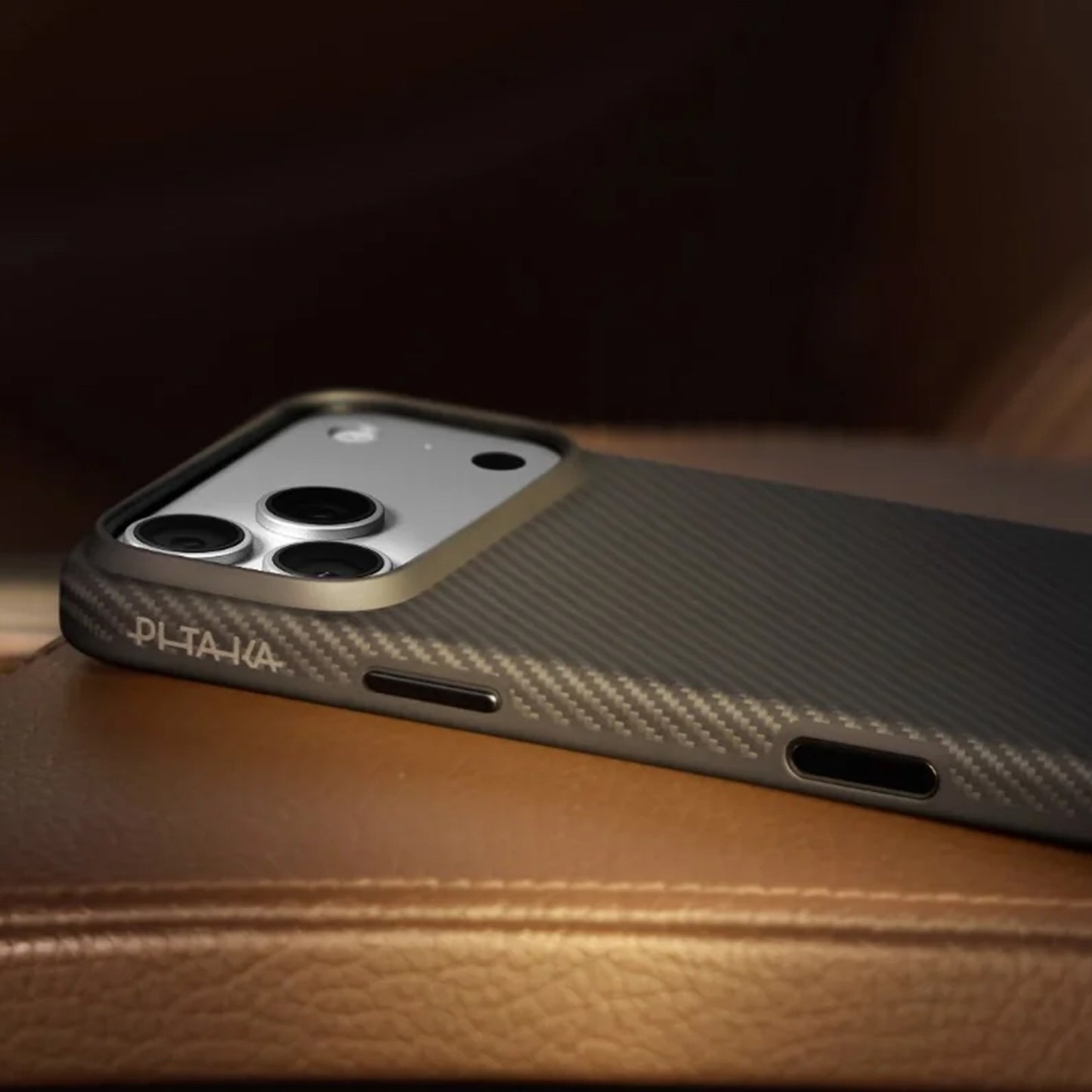 Pitaka Aramid Ultra-Guard Case for iPhone 17 Series - Black/Gray