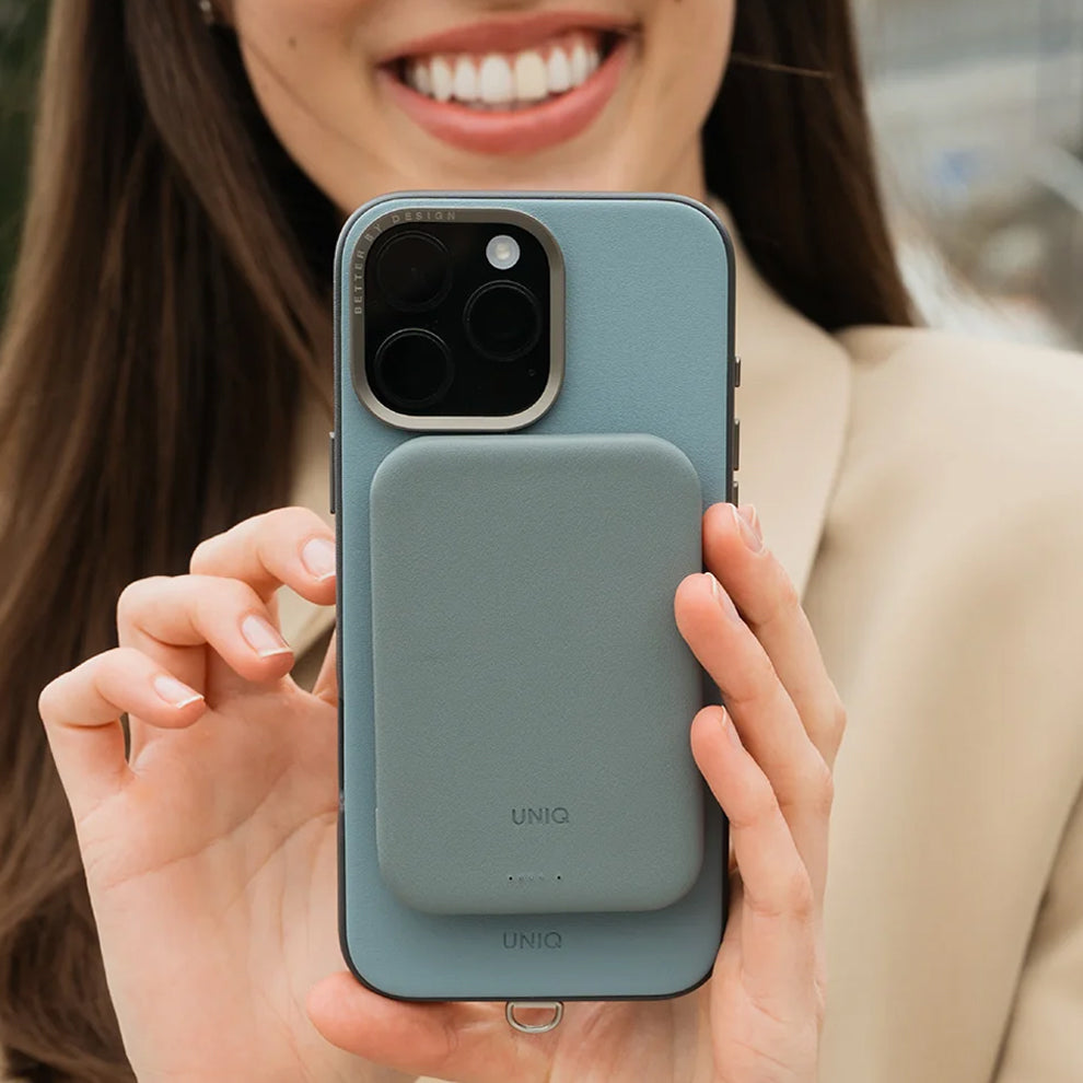 Uniq Lexa 5000 Premium Leatherette Magnetic Power Bank