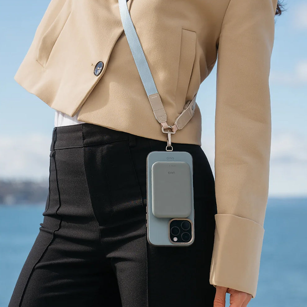 Uniq Lexa 5000 Premium Leatherette Magnetic Power Bank