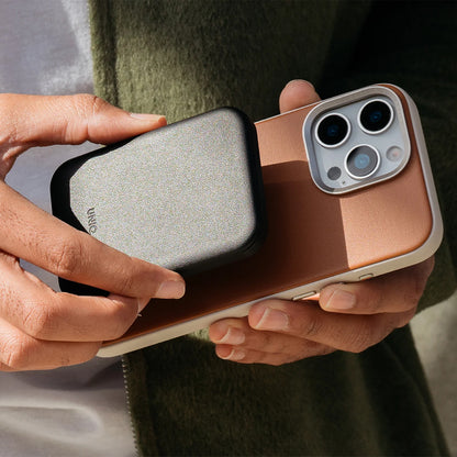 Uniq Lexa 5000 Premium Leatherette Magnetic Power Bank