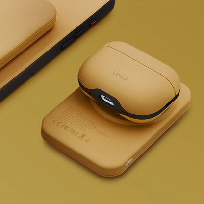 Uniq Lexa 5000 Premium Leatherette Magnetic Power Bank