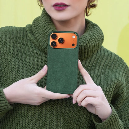 Kadife Alcantara Leather Case For iPhone 17 Pro Max - Green